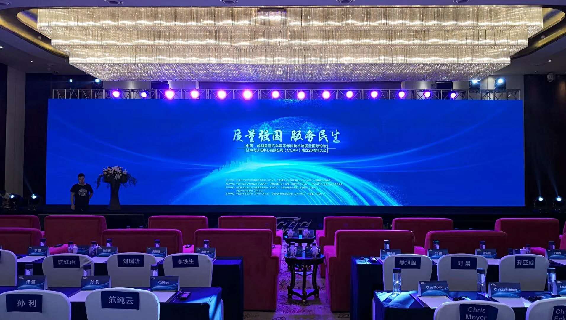 ����ǿ������������